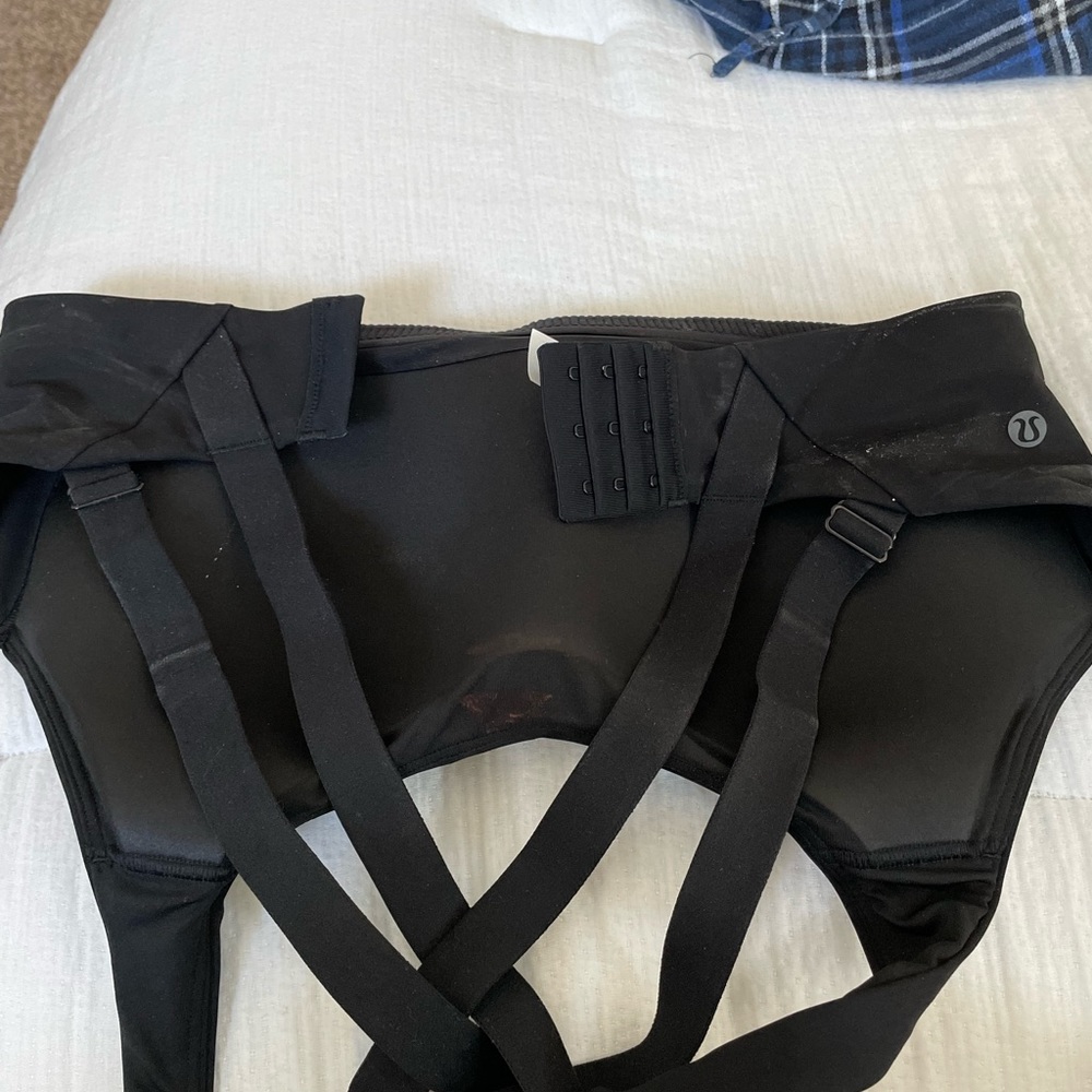 Lulu Sports Bra that is brand new just didn’t fit!